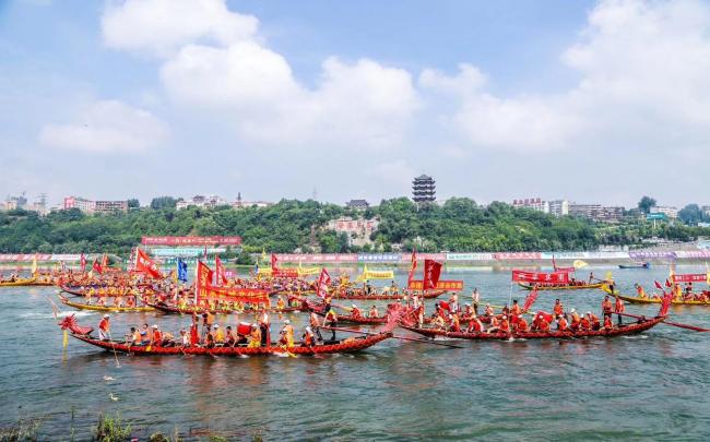 第二十二届中国安康汉江龙舟节在端午节举办