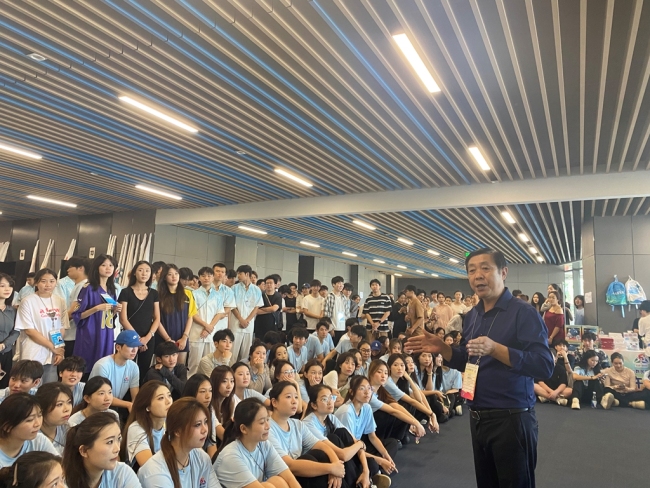 海口经济学院师生圆满完成第十二届全国少数民族传统体育运动会开幕式演出任务