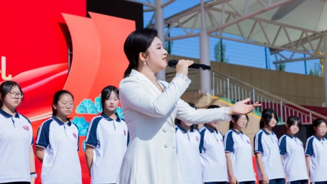 神木市职业技术教育中心隆重举行2025届学生毕业典礼