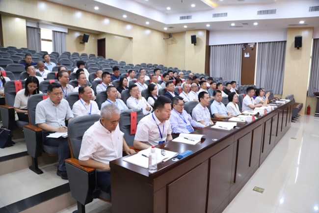 ﻿坚定理想信念 力促民企发展——西安市委统战部市工商联举办民营经济代表人士“两个健康”能力提升培训班