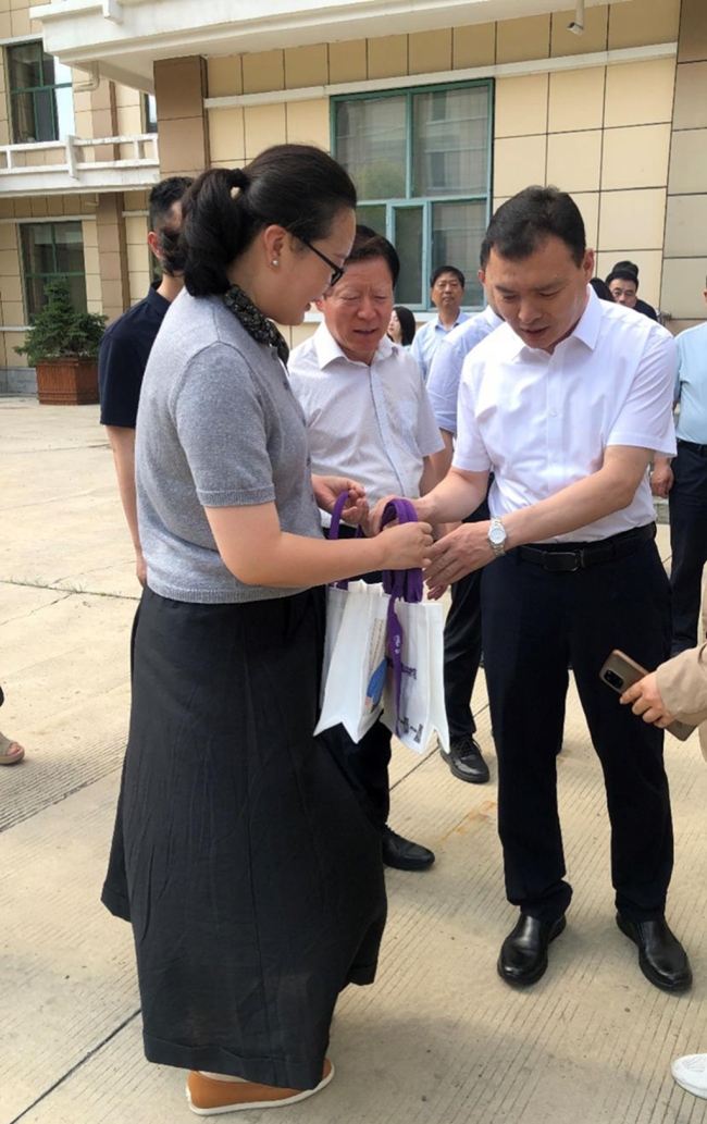 北京明伦公益基金会向民政部介绍项目开展情况