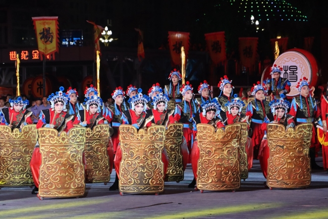 陕西神木杨家鼓：以鼓汇神 以赛聚力