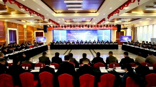 （图《综采工作面设备安装与回撤技术规范》宣贯推广会）