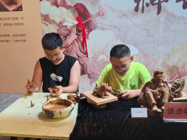 从“看”到“玩” 陕西神木市传统非遗靠“体验感”圈粉