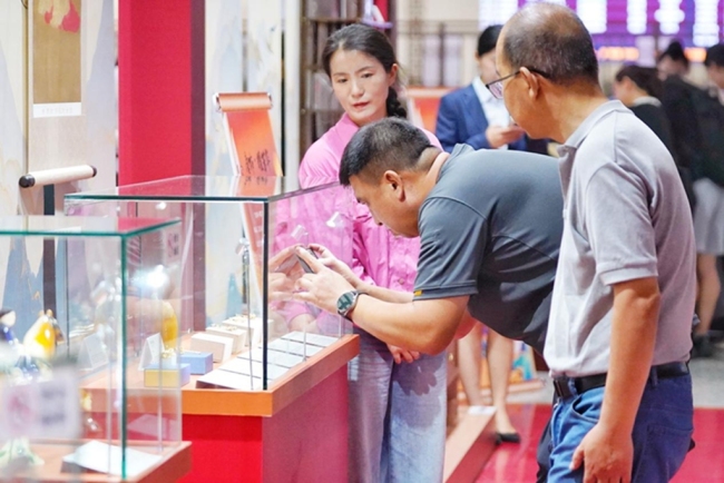 “唐诗里的长安”博物馆主题展示活动启幕