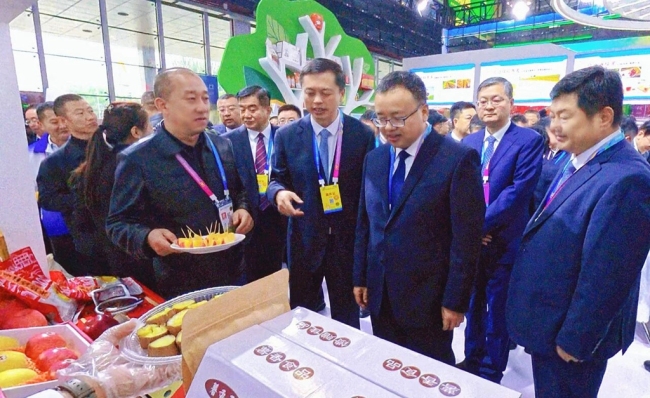榆林市绥德县组团参加第32届中国杨凌农高会 签约3个项目引资1.16亿元
