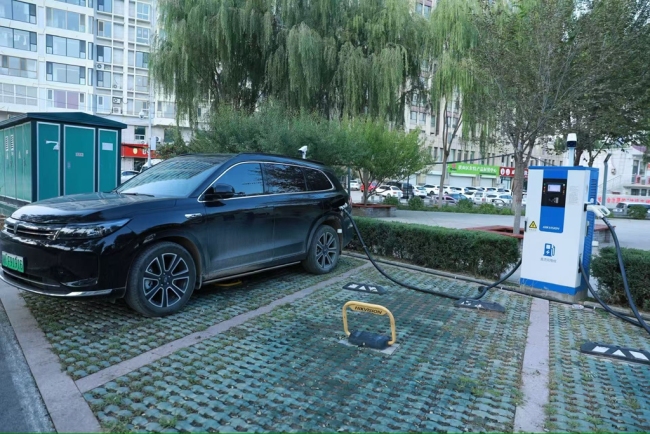 榆林市横山区：“桩”满惠民电 续航新生活