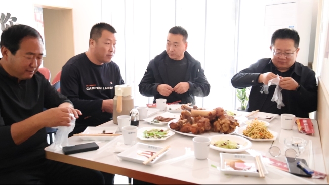 陕西府谷:从“养殖场”到“餐桌”,产业链通了