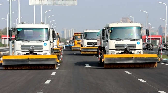 西安经开区：扫雪除冰备战就绪 保障市民安全出行