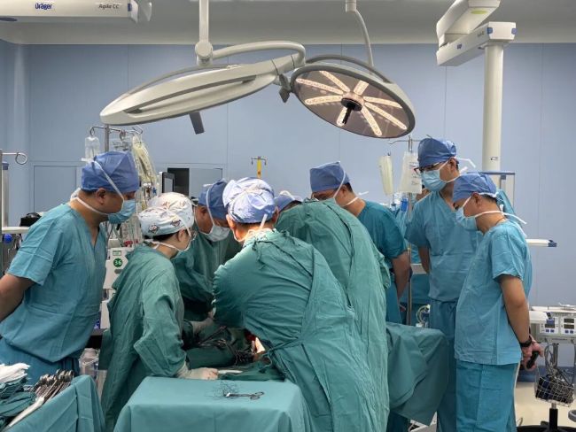 西安国际医学中心医院：27秒抢通生命线，4岁坠楼娃的重生奇迹