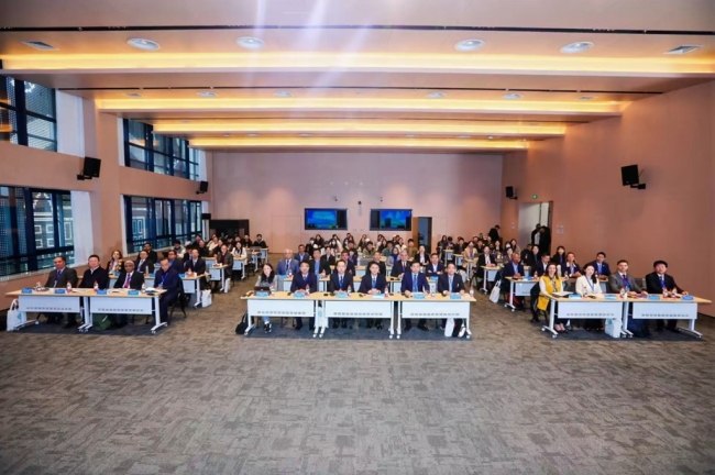 中外学者齐聚西安建大 共签“双碳”人才全球倡议