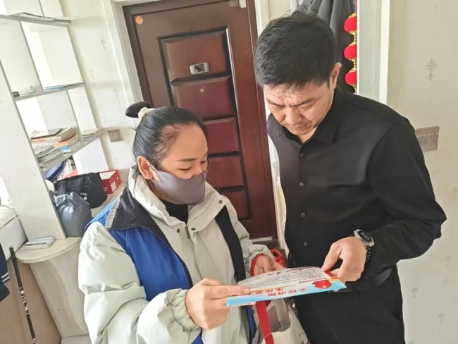 神木市西沙街道隆兴社区开展消防安全专项宣传活动