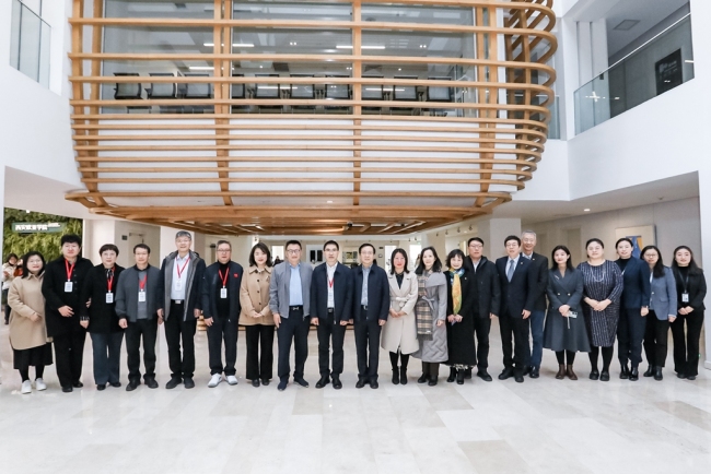 西安欧亚学院两个专业接受教育部师范类专业第二级认证专家组进校考查