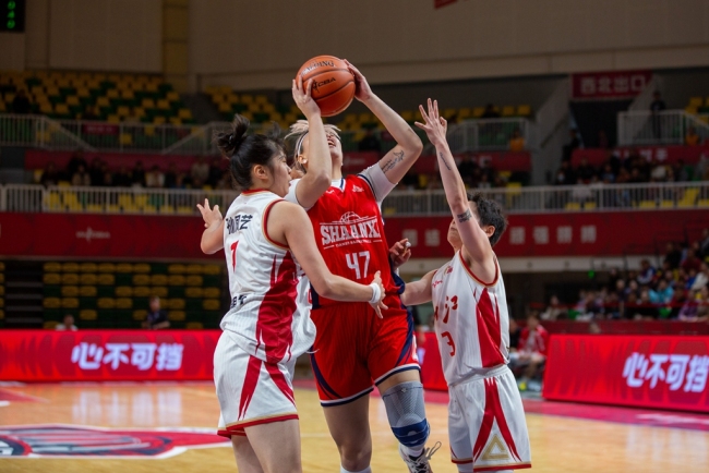 WCBA常规赛:陕北篮球热潮起!陕西榆林天泽主场首战展风采