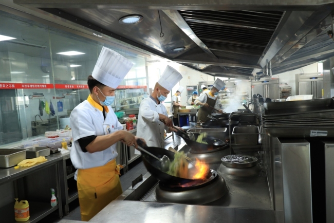 神南产业公司后勤服务中心：按下“冲刺键” 书写高质量发展“答卷”