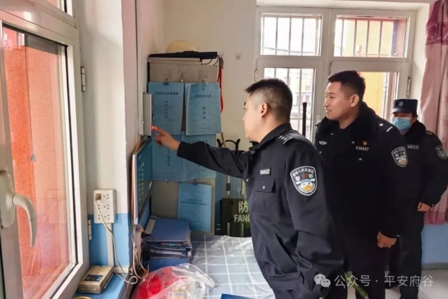 探索“警校家”共管新模式 守护未成年人健康成长