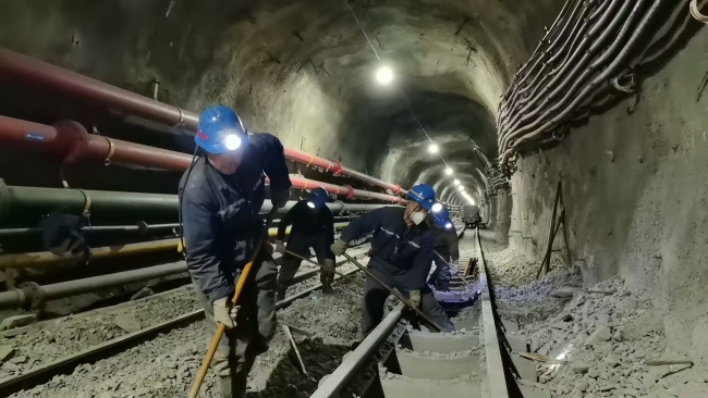 铜川矿业公司下石节煤矿：检修除“隐疾” 安全启新程