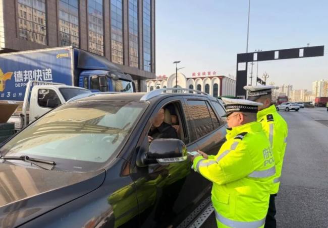 陕西府谷县公安局交管大队：整治G338城区段 守护平安畅通路