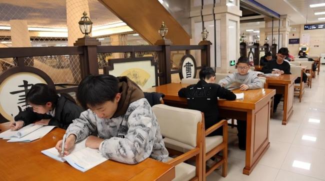 府谷县图书馆：深耕沃土播“书种” 多维发力“香”满城