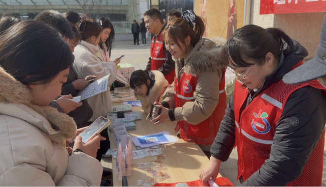 ​西安经开区：垃圾分类进车站 绿色出行迎新春