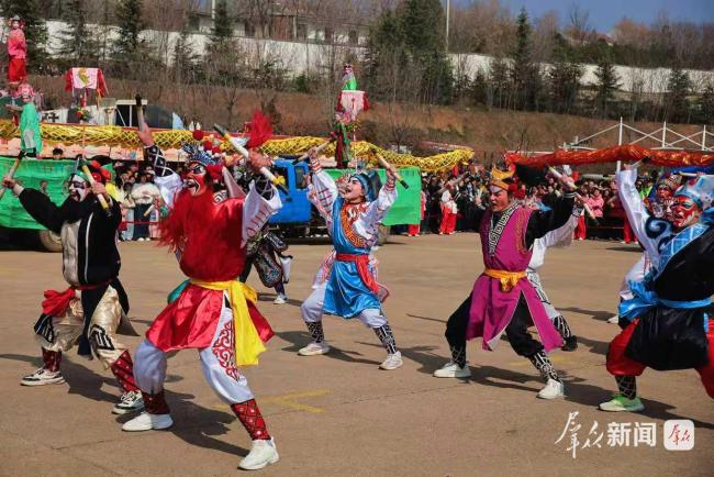 千灯百戏贺新春 白鹿原影视城全新打造马年文旅新体验
