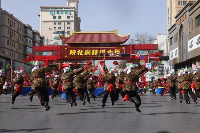 非遗焕新!吴堡水船亮相榆林秧歌展演