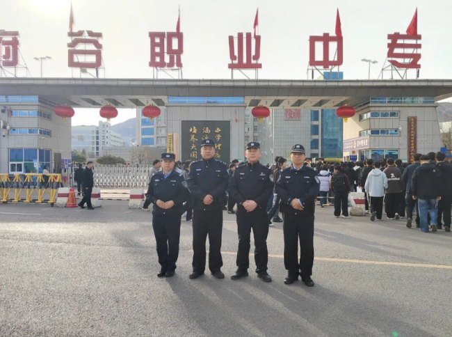 陕西府谷县政通路派出所织密春季开学“平安网”