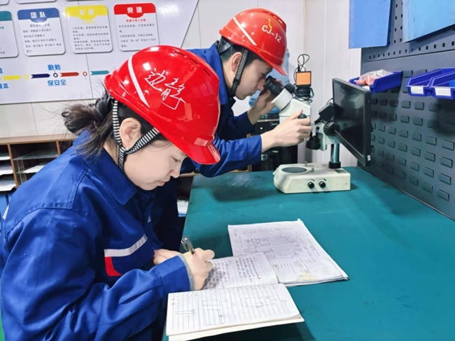 打破技术依赖,神南产业公司首次自主攻克掘锚一体机核心大修