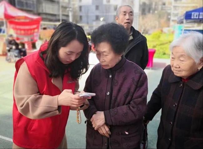 西安市碑林区:紧贴居民小需求 倾心为民办实事