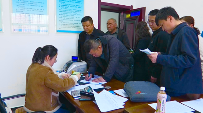 陕西神木:半价购良种 惠农暖民心