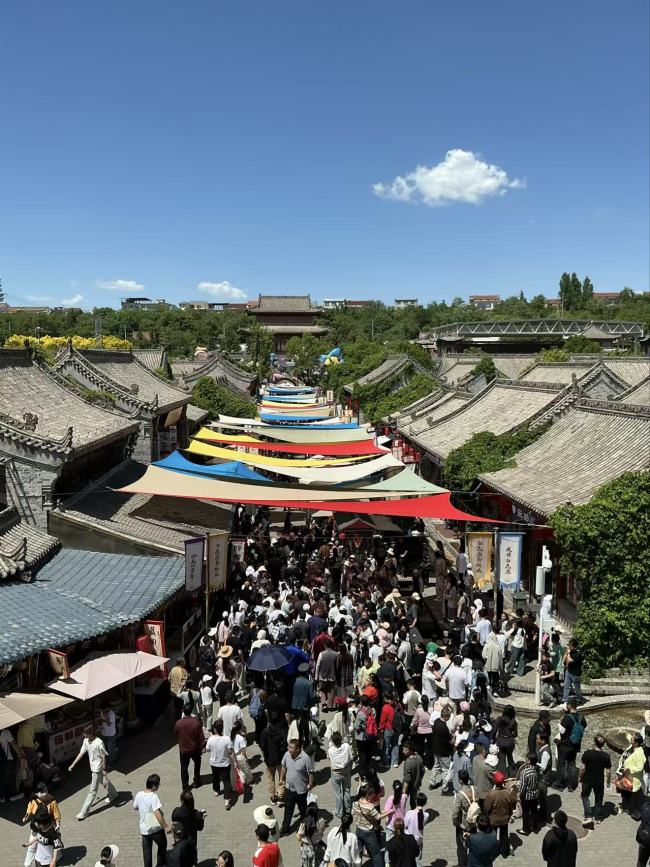 激活文旅融合新活力 白鹿原影视城交出假日文旅市场亮眼答卷