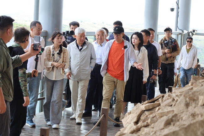 东方甄选看世界榆林行走进神木 探访石峁遗址,邂逅四千年史前文明