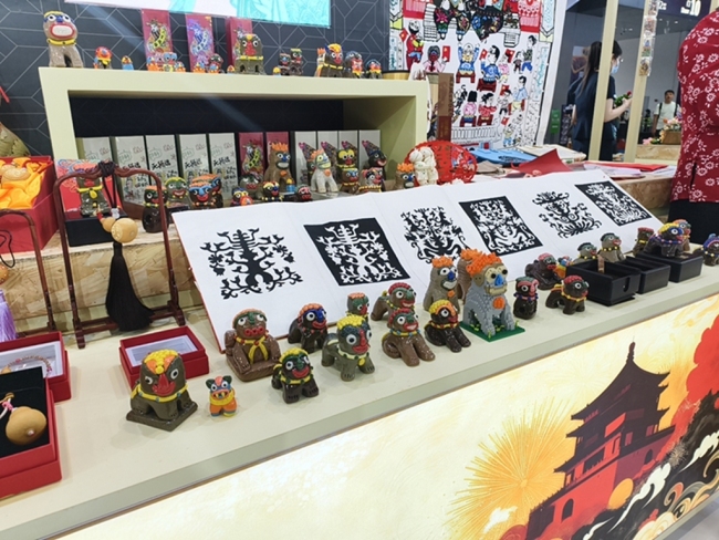 神木萌萌狮系列文创产品斩获2026“文博会礼物”新锐奖