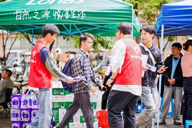 爱心助考,中粮可口可乐陕西“高考加油”行动再启程