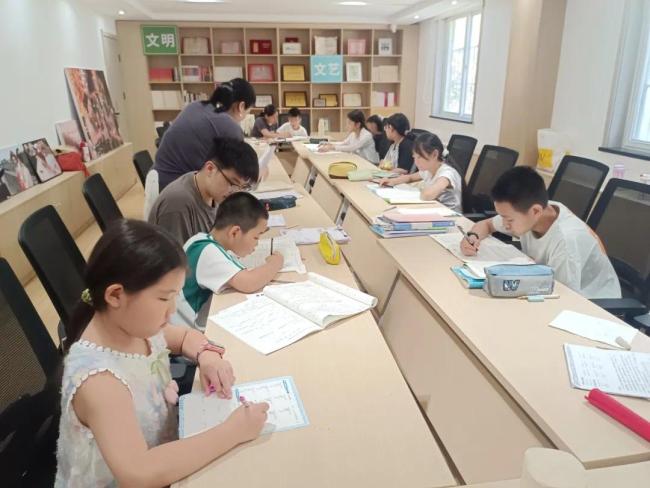 “神兽”出笼不用愁 社区嵌入式托管班来解忧