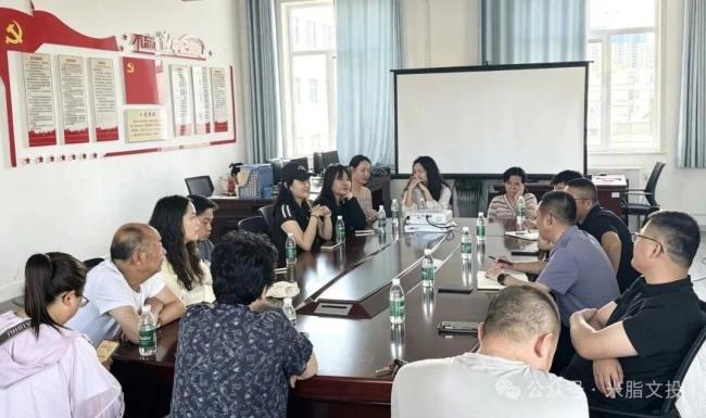 米脂文投召开窑洞古城常态化演出座谈会