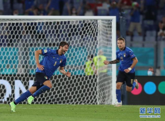 足球-欧锦赛小组赛：意大利战胜瑞士 