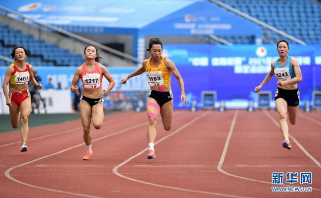 全国锦标赛：葛曼棋获女子100米冠军