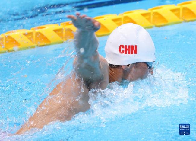 残奥会游泳：杨峰获得男子100米蝶泳S8级银牌