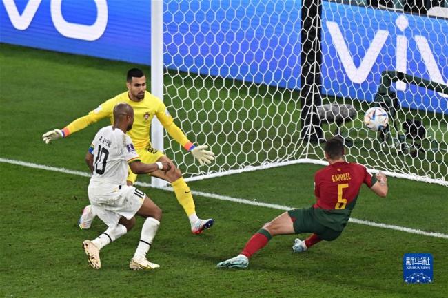 卡塔尔世界杯｜C罗点射破纪录葡萄牙3：2险胜加纳