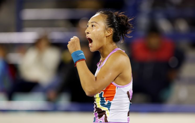 郑钦文战胜头号种子晋级WTA500阿布扎比站女单四强