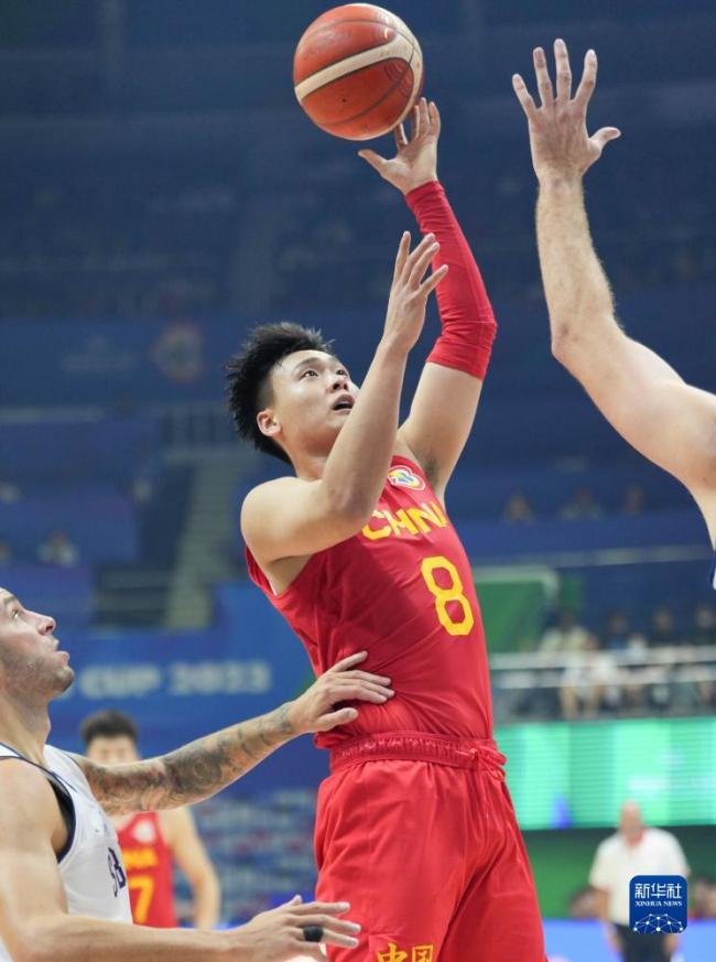 篮球世界杯——B组：中国队不敌塞尔维亚队