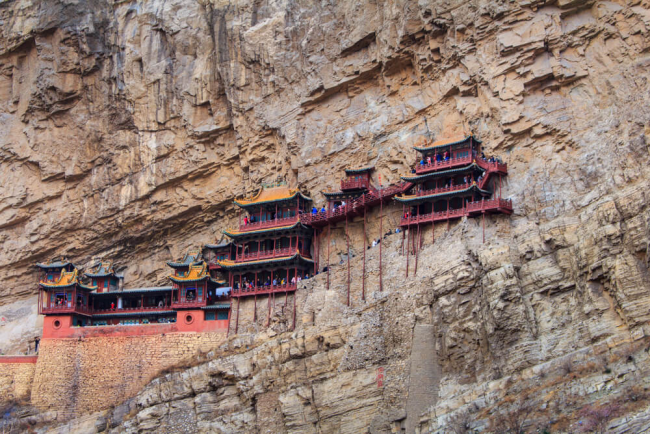 Must-visit Attractions in Shanxi Province:  Hanging Temple