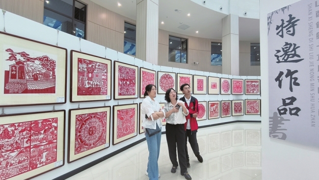 山西省第十六届农民书画展与盂县摄影展同步开展