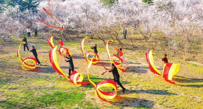 尽享春日生机与运动乐趣