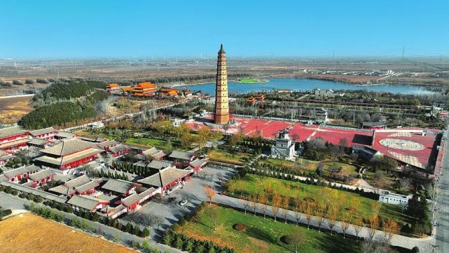 Fenyang: Jia Zhangke's Hometown on Screen, a Sample of a Changing Era