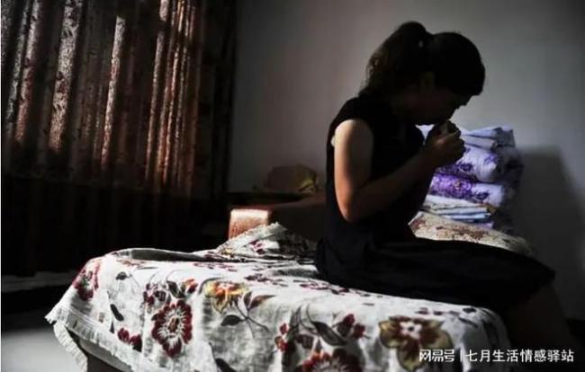 女子为报复男友与网友多次＂车震＂ 事后觉得被侮辱报警