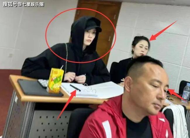 从普女到超模，从211到985，奚梦瑶现身北大教室，为接管生意充电