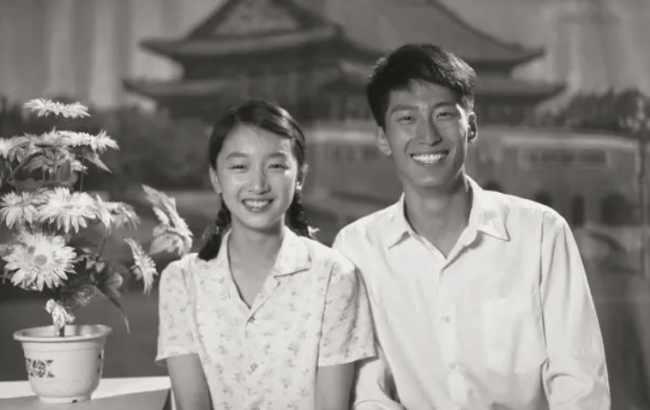 窦骁戏里戏外都成赘婿？《欢乐颂》恋白富美，戏外娶富二代何超莲