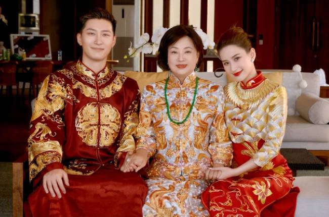 窦骁戏里戏外都成赘婿？《欢乐颂》恋白富美，戏外娶富二代何超莲